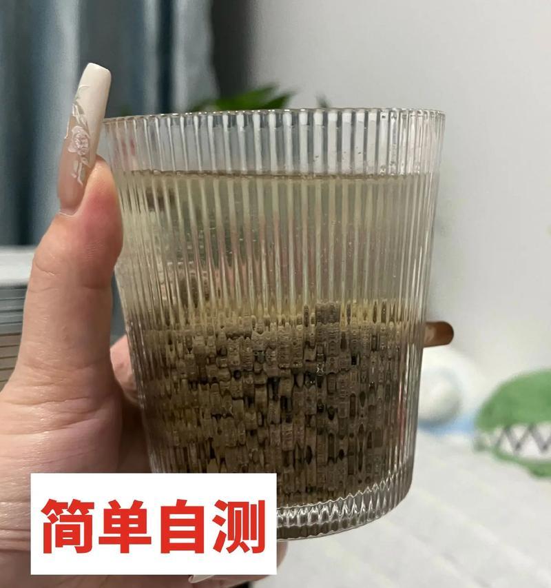 冻干猫粮和罐头猫粮是否等效？它们的营养成分有何差异？